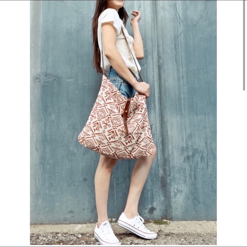 New! Ethnic print brown and cream shoulder bag - Picture 4 of 6